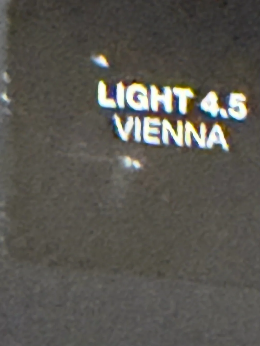 NARS Light Reflecting Foundation - Warm Beige (Light 4.5 Vienna)